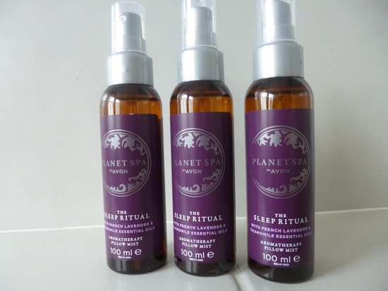 3x Lavendel Kamille Kussenspray 150ml - Ontspannende Slaapverfrisser voor Beddengoed van Merkloos