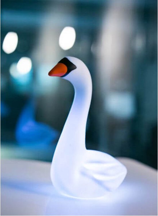 Dhink Nightlight SWAN - Color changing LED van Dhink