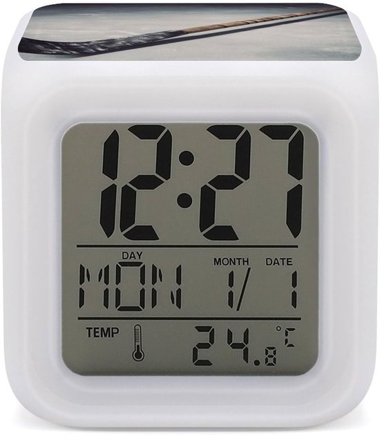 Digitale Wekker - Bureauklok Nachtkastje - Zware Slapers Wakker - 7 Kleuren Nachtlampje - 3.1 x 3.1 inch - Stijl