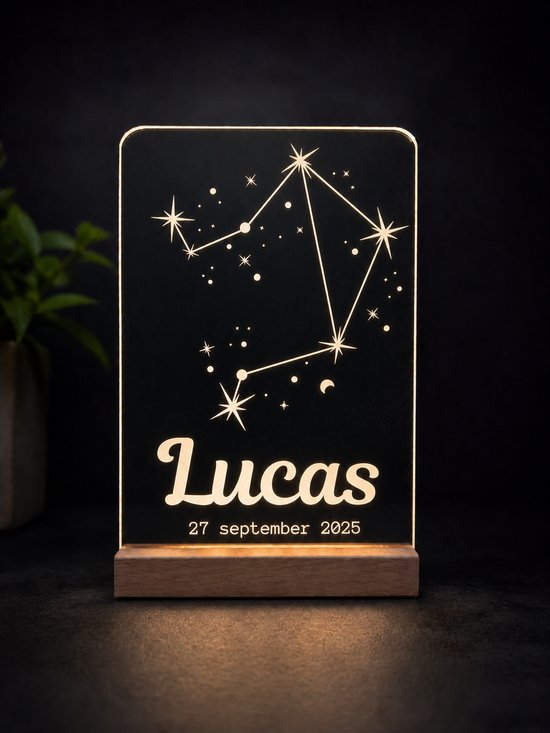 Gepersonaliseerd sterrenbeeld lampje Weegschaal – Met Naam & Datum – Uniek Nachtlampje Babykamer - kraamcadeau - 11x15cm - ledlamp van Laserloom