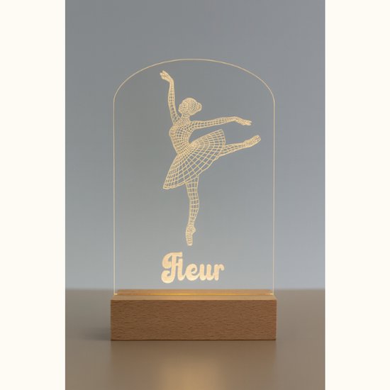 Gepersonaliseerde LED Nachtlamp – Ballerina met Naam – Warm wit licht – Acryl & houten voet – lamp met USB Aansluiting (11x18 cm) van Decopatent