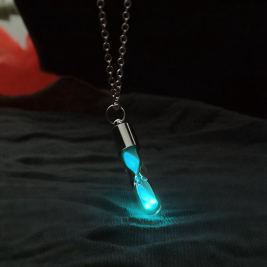 Glow-in-the-Dark Zandloper Ketting – Lichtblauw – Lichtgevend Glazen Hanger met Ketting, Luminescente Drift Bottle Sieraden Cadeau van JewelryWe