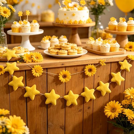 Kinderkamer slinger sterretjes– Slinger babykamer - Meisjesslinger - Babykamer Decoratie – Versiering babykamer - Aankleding - Wanddecoratie Slaapkamer Kind - Slinger ster - Gele sterren