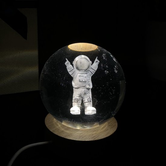 Klarigo® Nachtlamp – Astronaut - 3D LED Lamp – Glazen Bol – Warm Licht – Bureaulamp – Nachtlampje Kinderen – Creative lamp van Merkloos