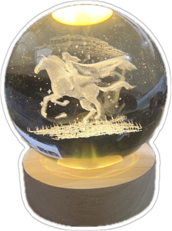 Kristallen LED-bol “Paard & Prinses” – Magische 3D Nachtlamp in Glas met Houten Basis van Merkloos