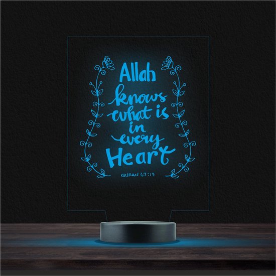 Led Lamp Met Gravering - RGB 7 Kleuren - Allah Knows What Is In Every Heart van Merkloos