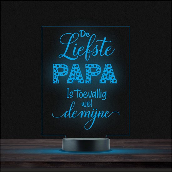 Led Lamp Met Gravering - RGB 7 Kleuren - De Liefste Papa Is Toevallig Wel De Mijne van Cadeauzoeker.nl