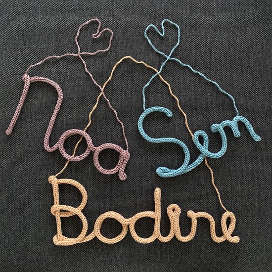 Liesylove - Punniknaam - Naamhanger - babykamer - babyaccessoires - naamslinger- punnik naam