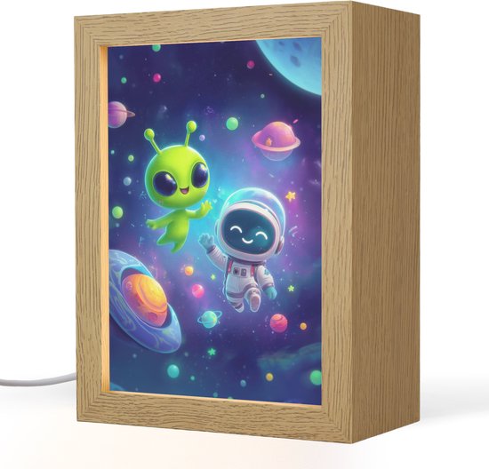 Nachtlampje 15x20 cm - Kinder lampje - Alien - Astronaut - Ruimte - Planeten - Tafellamp kinderkamer - Slaapkamer lamp - Bedlamp kinderen - Kinderlampje stopcontact - Wandlamp babykamer - Nachtlampjes van Merkloos