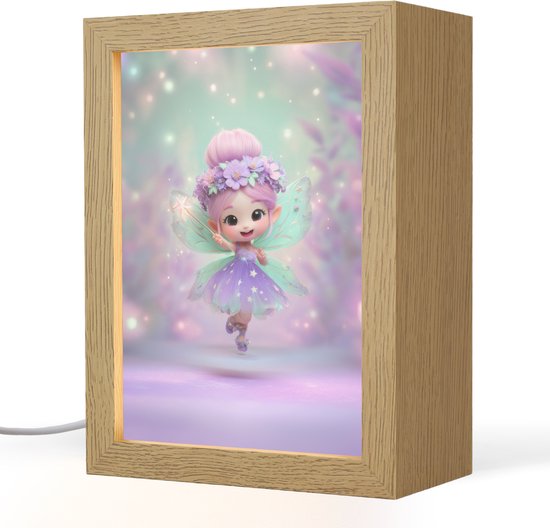 Nachtlampje 15x20 cm - Kinder lampje - Fee - Paars - Sprookje - Tafellamp kinderkamer - Slaapkamer lamp - Bedlamp kinderen - Kinderlampje stopcontact - Wandlamp babykamer - Nachtlampjes van Merkloos