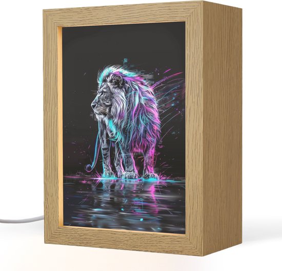 Nachtlampje 15x20 cm - Kinder lampje - Leeuw - Kleuren - Zwart - Dieren - Tafellamp kinderkamer - Slaapkamer lamp - Bedlamp kinderen - Kinderlampje stopcontact - Wandlamp babykamer - Nachtlampjes van Merkloos