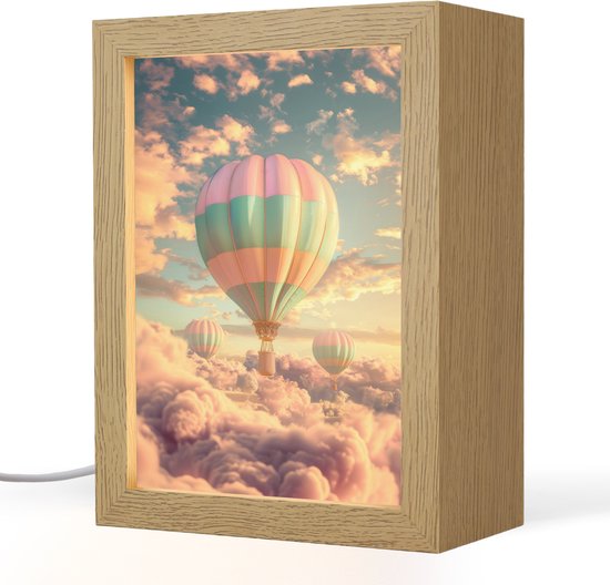 Nachtlampje 15x20 cm - Kinder lampje - Luchtballon - Dromen - Wolken - Lucht - Tafellamp kinderkamer - Slaapkamer lamp - Bedlamp kinderen - Kinderlampje stopcontact - Wandlamp babykamer - Nachtlampjes van DecoAction