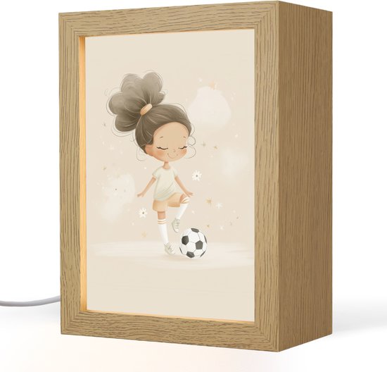 Nachtlampje 15x20 cm - Kinder lampje - Meisje - Voetbal - Beige - Tafellamp kinderkamer - Slaapkamer lamp - Bedlamp kinderen - Kinderlampje stopcontact - Wandlamp babykamer - Nachtlampjes van Merkloos
