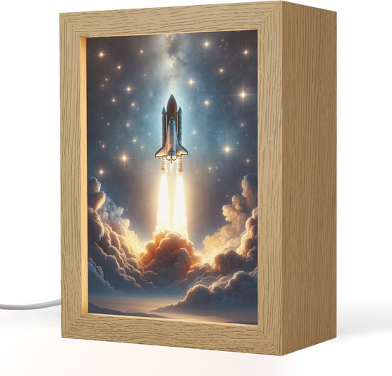 Nachtlampje 15x20 cm - Kinder lampje - Ruimtevaart - Raket - Space - Sterren - Tafellamp kinderkamer - Slaapkamer lamp - Bedlamp kinderen - Kinderlampje stopcontact - Wandlamp babykamer - Nachtlampjes van Merkloos
