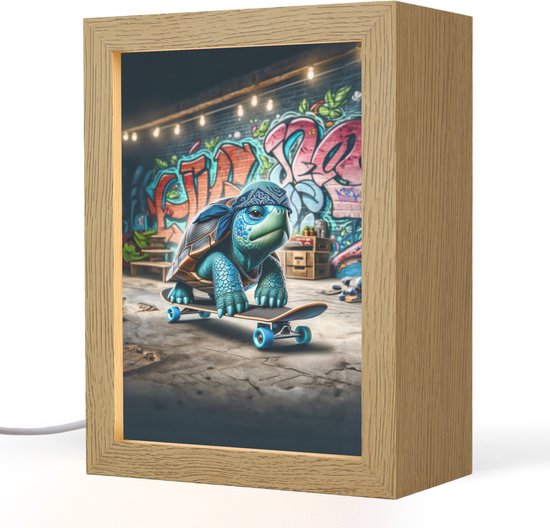 Nachtlampje 15x20 cm - Kinder lampje - Schildpad - Graffiti - Skateboard - Jongens - Tafellamp kinderkamer - Slaapkamer lamp - Bedlamp kinderen - Kinderlampje stopcontact - Wandlamp babykamer - Nachtlampjes