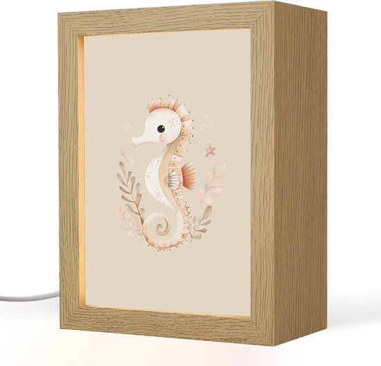 Nachtlampje 15x20 cm - Kinder lampje - Zeepaardje - Zeewier - Beige - Tafellamp kinderkamer - Slaapkamer lamp - Bedlamp kinderen - Kinderlampje stopcontact - Wandlamp babykamer - Nachtlampjes van OnlyWow