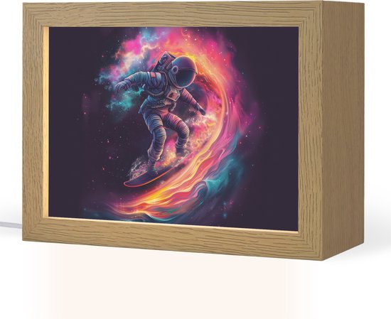Nachtlampje 20x15 cm - Kinder lampje - Astronaut - Ruimte - Surfen - Kleurrijk - Tafellamp kinderkamer - Slaapkamer lamp - Bedlamp kinderen - Kinderlampje stopcontact - Wandlamp babykamer - Nachtlampjes van Merkloos