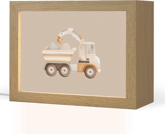 Nachtlampje 20x15 cm - Kinder lampje - Kiepwagen - Auto - Beige - Tafellamp kinderkamer - Slaapkamer lamp - Bedlamp kinderen - Kinderlampje stopcontact - Wandlamp babykamer - Nachtlampjes van Merkloos