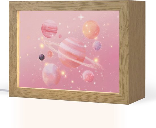 Nachtlampje 20x15 cm - Kinder lampje - Planeten - Roze - Sterren - Tafellamp kinderkamer - Slaapkamer lamp - Bedlamp kinderen - Kinderlampje stopcontact - Wandlamp babykamer - Nachtlampjes van Merkloos