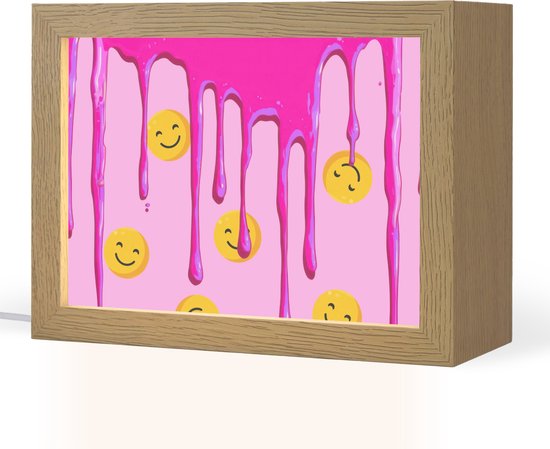 Nachtlampje 20x15 cm - Kinder lampje - Smiley - Roze - Glazuur - Tafellamp kinderkamer - Slaapkamer lamp - Bedlamp kinderen - Kinderlampje stopcontact - Wandlamp babykamer - Nachtlampjes van Merkloos