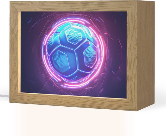 Nachtlampje 20x15 cm - Kinder lampje - Voetbal - Sport - Blauw - Paars - Tafellamp kinderkamer - Slaapkamer lamp - Bedlamp kinderen - Kinderlampje stopcontact - Wandlamp babykamer - Nachtlampjes