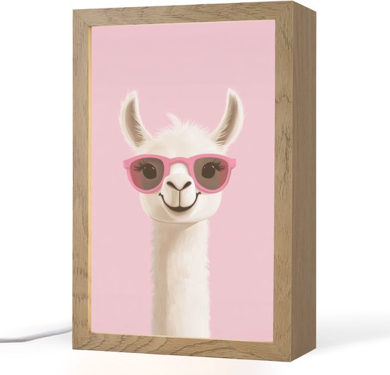 Nachtlampje 20x30 cm - Kinder lamp - Lama - Zonnebril - Roze - Tafellamp kinderkamer - Slaapkamer lamp - Bedlamp kinderen - Kinderlampje stopcontact - Wandlamp babykamer - Nachtlampjes van Smart&Green Kids