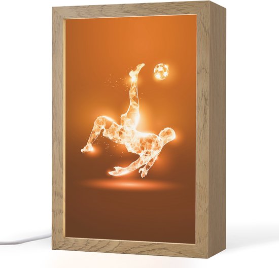 Nachtlampje 20x30 cm - Kinder lamp - Voetballer - Oranje - Voetbal - Omhaal - Tafellamp kinderkamer - Slaapkamer lamp - Bedlamp kinderen - Kinderlampje stopcontact - Wandlamp babykamer - Nachtlampjes van Merkloos