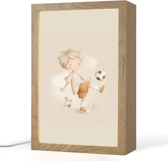 Nachtlampje 20x30 cm - Kinder lampje - Jongen - Beige - Minimalistisch - Voetbal - Tafellamp kinderkamer - Slaapkamer lamp - Bedlamp kinderen - Kinderlampje stopcontact - Wandlamp babykamer - Nachtlampjes van Merkloos