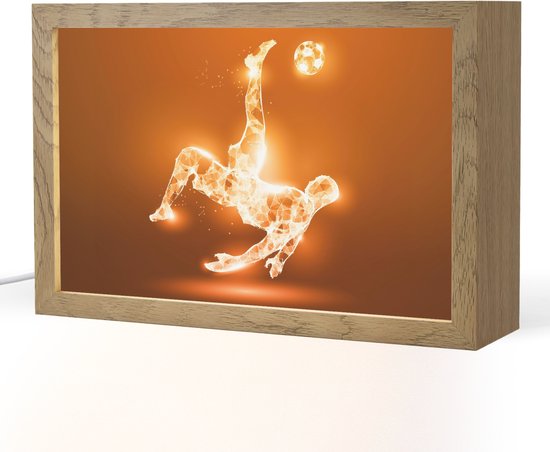 Nachtlampje 30x20 cm - Kinder lamp - Voetballer - Oranje - Voetbal - Omhaal - Tafellamp kinderkamer - Slaapkamer lamp - Bedlamp kinderen - Kinderlampje stopcontact - Wandlamp babykamer - Nachtlampjes van Merkloos