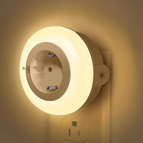 Nachtlampje met sensor - Stekkerlampje LED - Veilig donkere ruimtes - Instelbare helderheid - Stopcontact verlengstuk - Warm wit