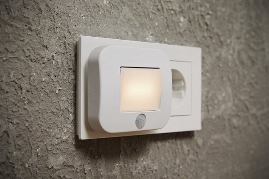 OSRAM LUNETTA Hall Sensor Nachtlamp Wit; bewegingssensor; daglichtsensor; LED-technologie; IP20; 0,7 Watt; stopcontact van Merkloos