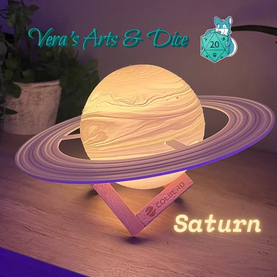 Saturnus met Ringen Lamp - Vera's Arts & Dice - 16 Verschillende Kleuren - Planeet Lampen - LED Lamp - Oplaadbaar Dimbaar Stroboscoop Effect Aanraak Gevoelig Afstandsbediening - 3D Print Handmade - Lampen Sfeerverlichting - Slaapkamer Woonkamer van Vera's Arts & Dice