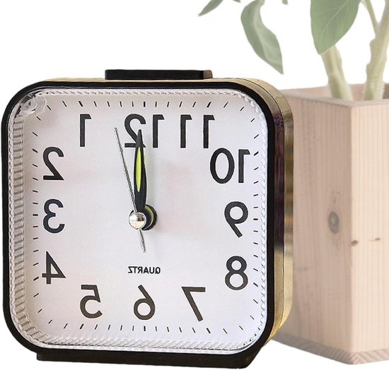 Wekker met Nachtlampje - Digitale Klok Bureaudecoratie - Stressvrij Ontwaken - Geruisloze Tijdwaarneming - 9 cm breed - Warm Geel van Merkloos